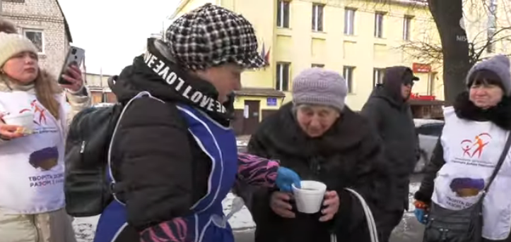 Акція “Гарячі обіди на колесах” стартувала у Хмельницькому