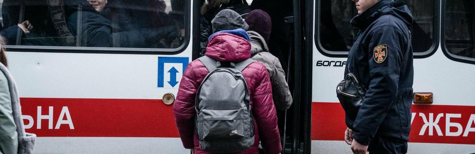 На Хмельниччину прибули потяги з Херсона та Харкова