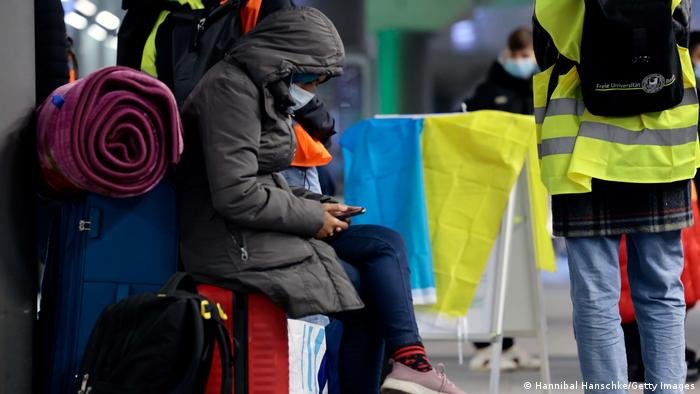 Чи можуть українські біженці, які виїхали з Європи додому, знову повернутися до ЄС: пояснила єврокомісар