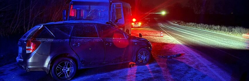 На Хмельниччині встановлюють обставини ДТП, у якій загинула 40-річна жінка та травмувались двоє дітей