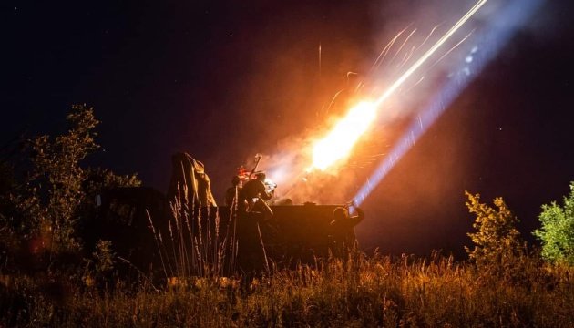 На Хмельниччині через ворожу атаку лунали звуки вибухів, працювала ППО