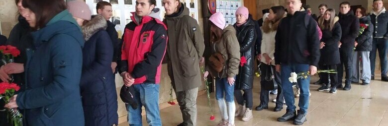 Із загиблими внаслідок атаки дронами рятувальниками попрощалися у Хмельницькому. ФОТОрепортаж
