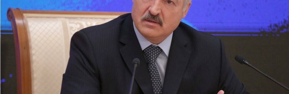 Лукашенко почав просити в України переговори