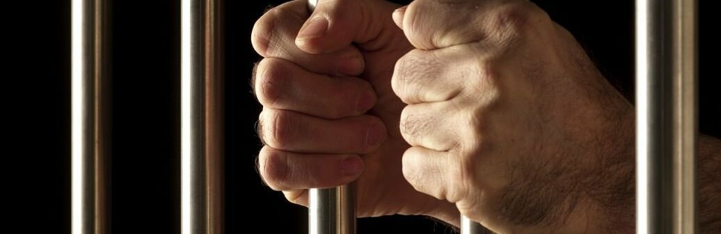 20 ударів руками і ногами, 19 - ножем: на Хмельниччині чоловік вбив рідного брата