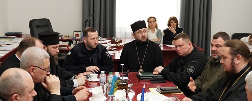Поліцейські Хмельниччини готові до забезпечення правопорядку під час великодніх свят
