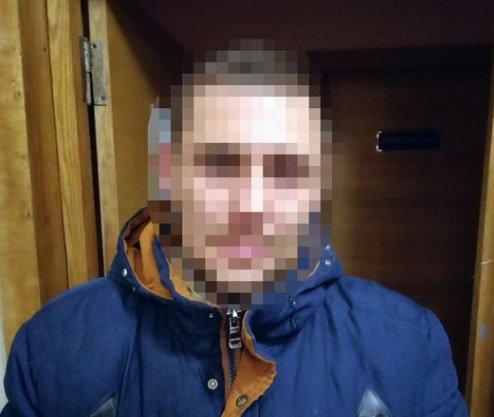 Мешканець Хмельниччини проведе 8 років за ґратами за побиття знайомого до смерті та серію крадіжок