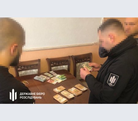Правоохоронці Хмельницького викрили схему виїзду за кордон військовозобов’язаних