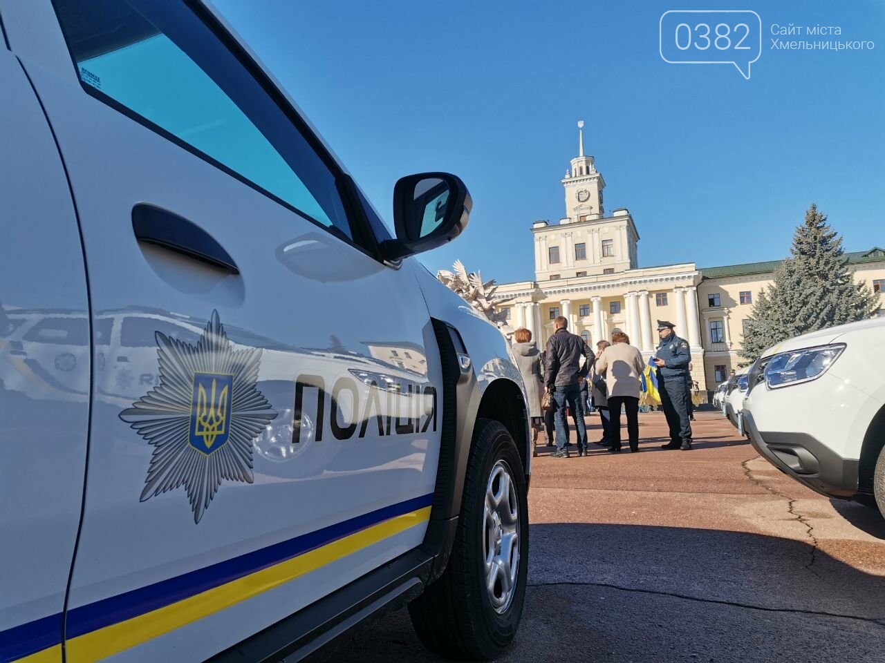 Хмельниччині вручили 43 поліцейських авто Renault Duster, фото-4 Хмельниччині вручили 43 поліцейських авто Renault Duster, фото-4
