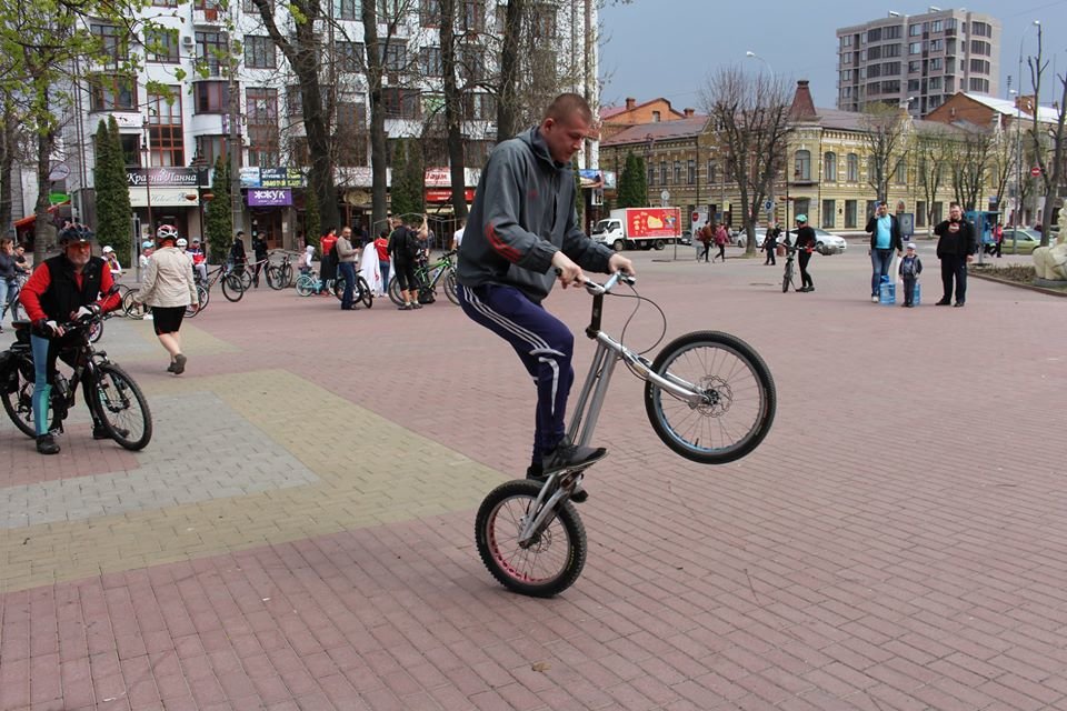 У Хмельницькому відкрили велосезон 2018. ФОТО.ВІДЕО, фото-16 У Хмельницькому відкрили велосезон 2018. ФОТО.ВІДЕО, фото-16