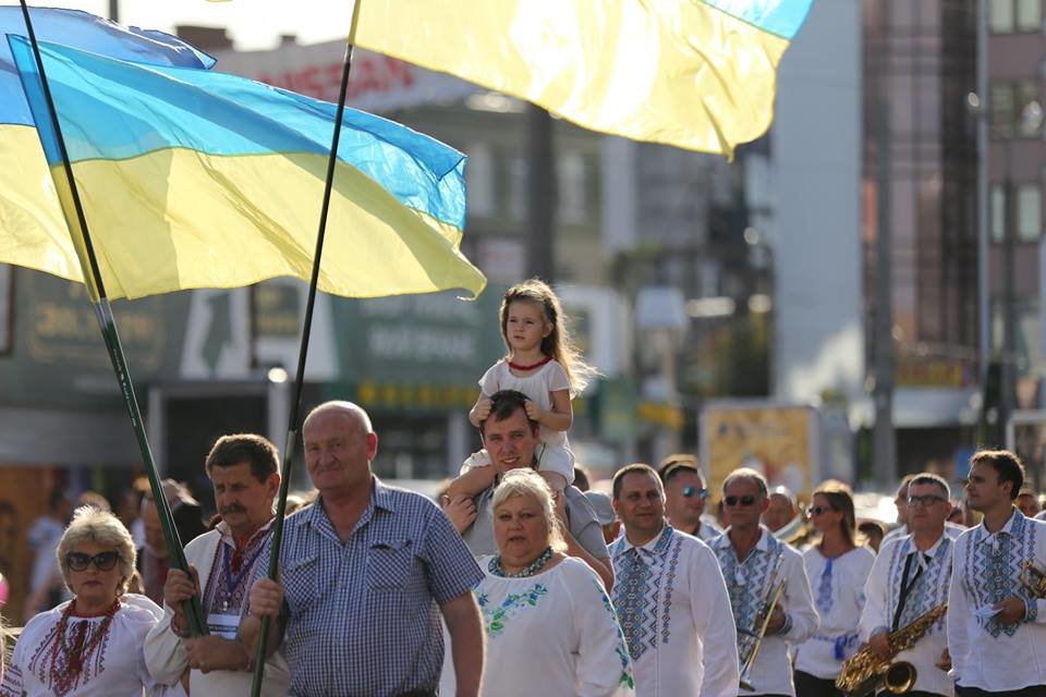 Хмельничани традиційно відзначили День Незалежності України..., фото-4 Хмельничани традиційно відзначили День Незалежності України парадом вишиванок. ВІДЕО, фото-4