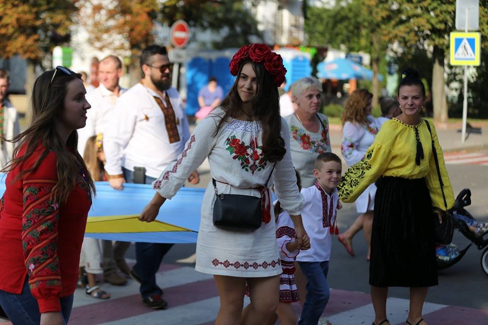 Хмельничани традиційно відзначили День Незалежності України..., фото-6 Хмельничани традиційно відзначили День Незалежності України парадом вишиванок. ВІДЕО, фото-6