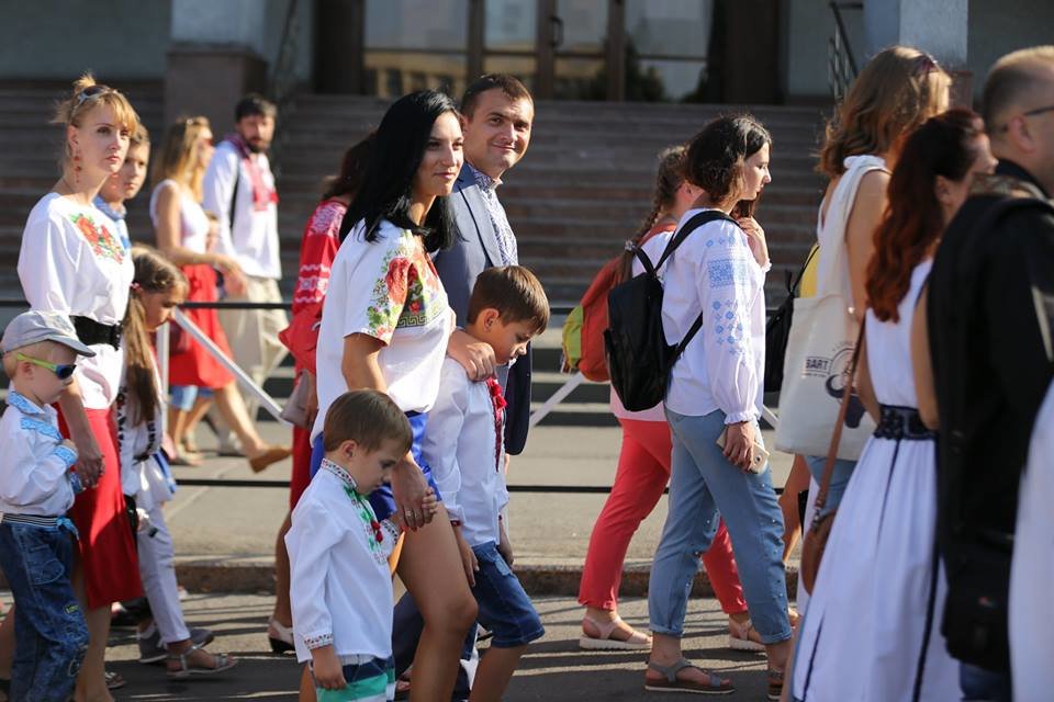 Хмельничани традиційно відзначили День Незалежності України..., фото-7 Хмельничани традиційно відзначили День Незалежності України парадом вишиванок. ВІДЕО, фото-7