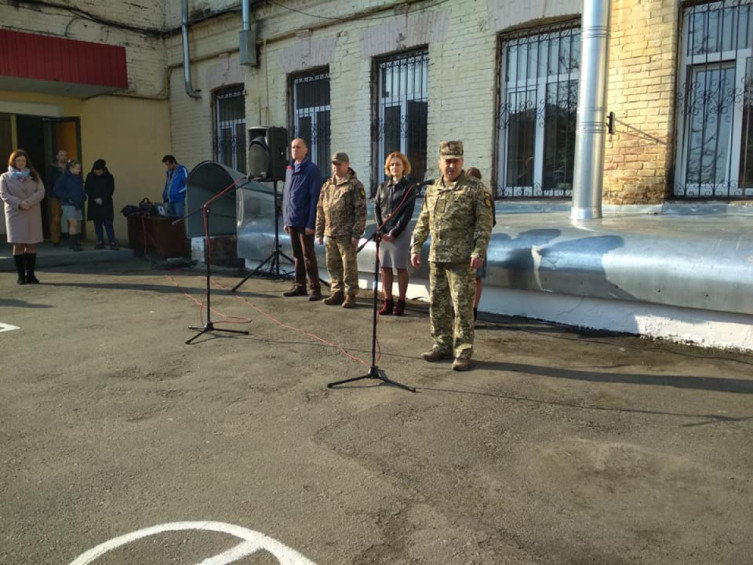 У Хмельницькому пішли служити строковики весняного призову, фото-3 У Хмельницькому пішли служити строковики весняного призову, фото-3