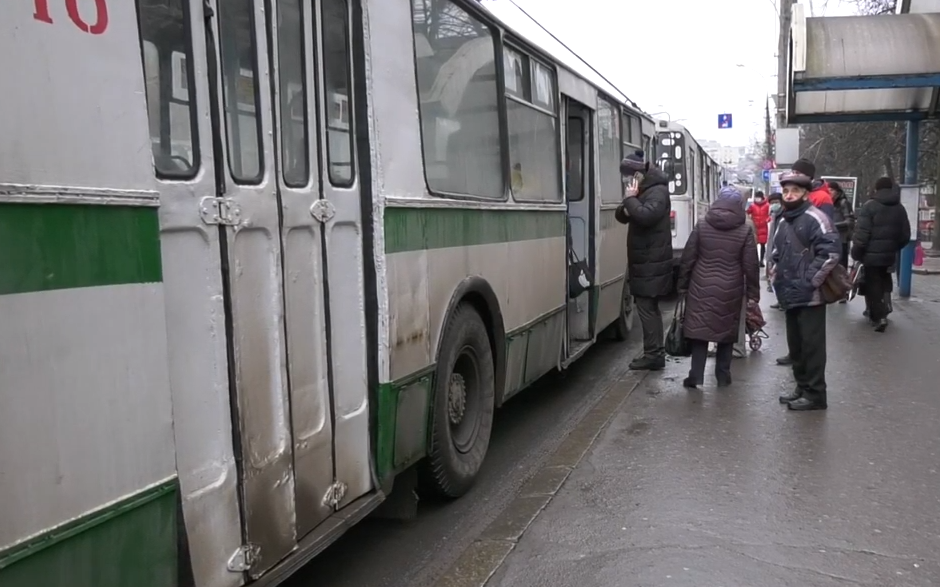 У хмельницьких тролейбусах з’явилися контролери (ВІДЕО), фото-1