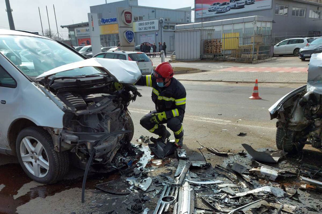 У Хмельницькому в ДТП травмувалися двоє водіїв, фото-2