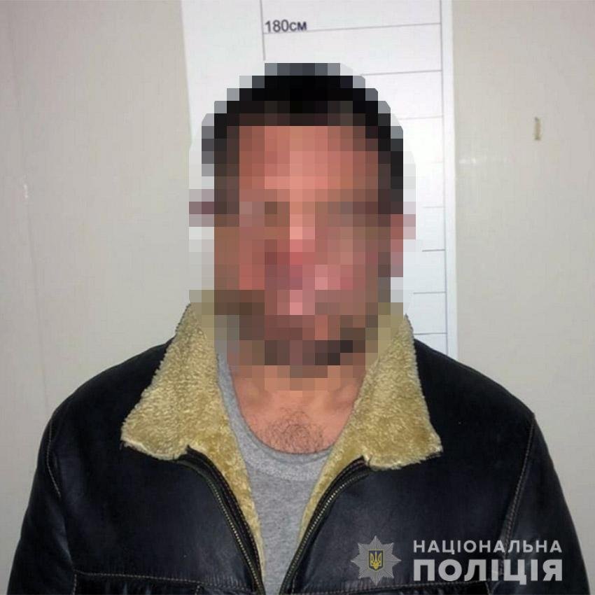 На Хмельниччині чоловік наніс тяжкі тілесні ушкодження своїй співмешканці 