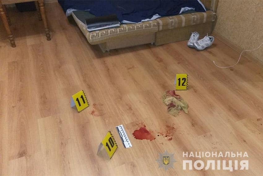 На Хмельниччині чоловік наніс тяжкі тілесні ушкодження своїй співмешканці , фото-1