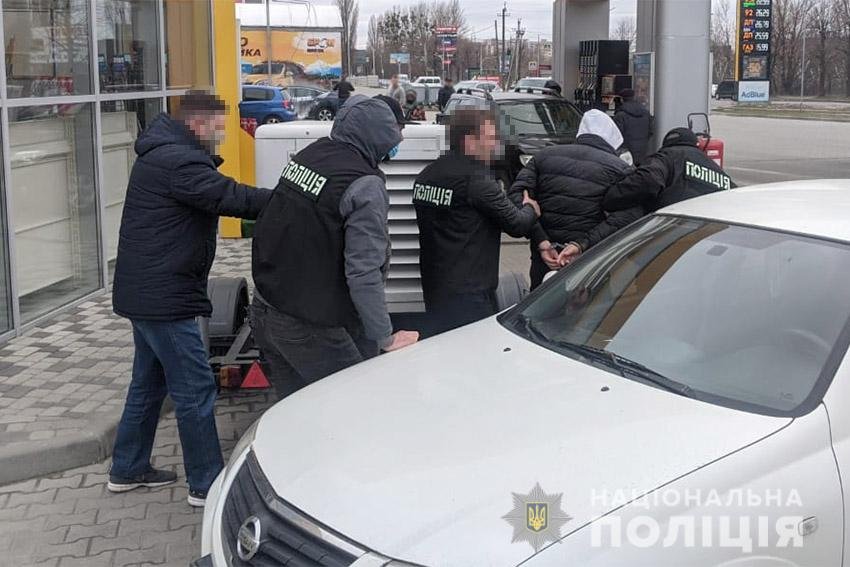  На Хмельниччині поліцейські встановили викрадачів елітного автомобіля