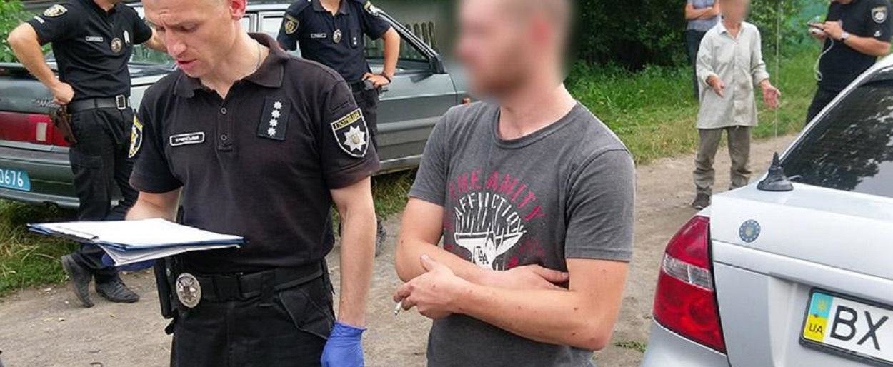 На Хмельниччині в таксі перевозили 100 кг коноплі. ФОТО На Хмельниччині в таксі перевозили 100 кг коноплі. ФОТО, Барна Лілія