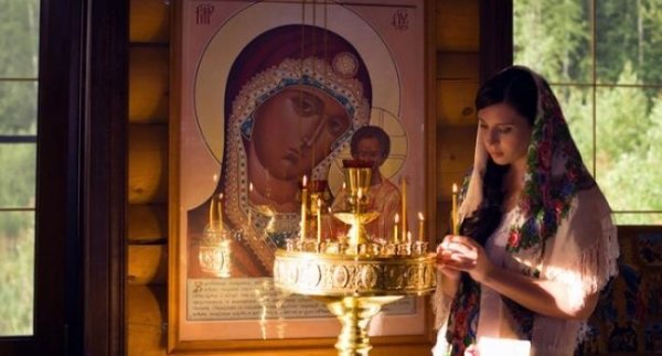 Православні відзначають День Казанської ікони Божої Матері Православні відзначають День Казанської ікони Божої Матері