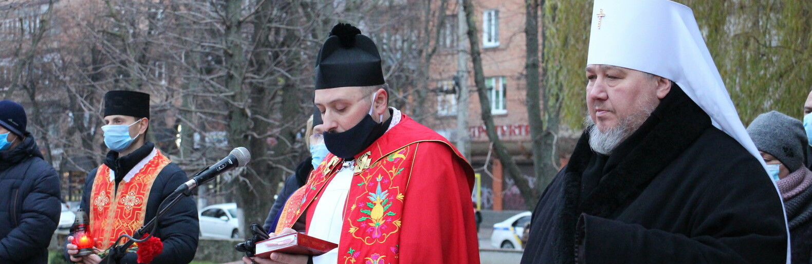 Хмельничани вшанували пам’ять жертв голодоморів Хмельничани вшанували пам’ять жертв голодоморів