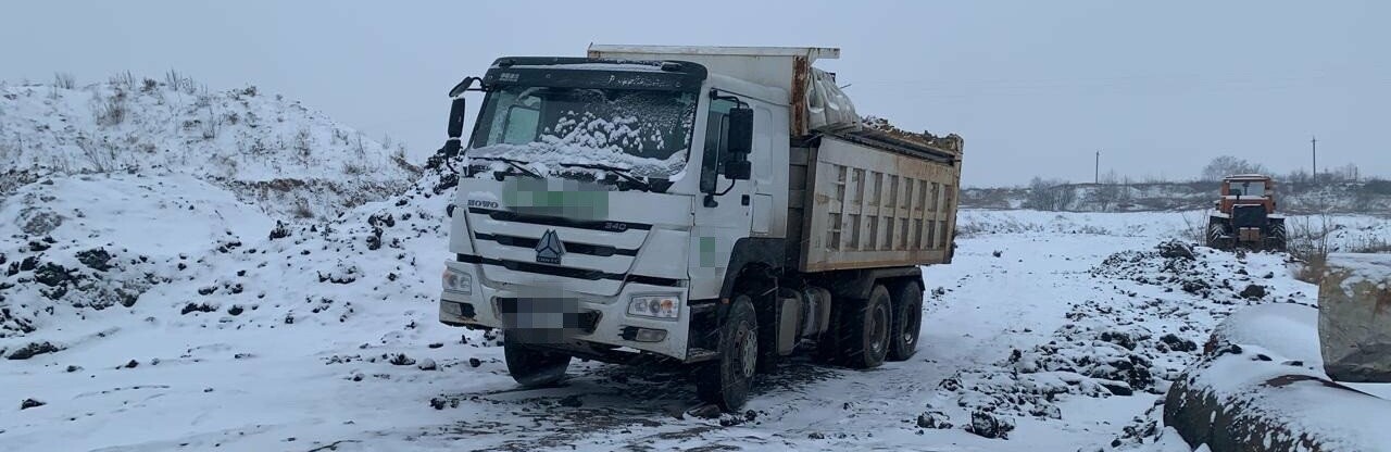 СБУ блокувала незаконний видобуток корисних копалин на мільйони гривень на Хмельниччині