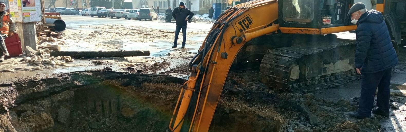 Роботи з ліквідації пориву на вул. Шевченка продовжуються: рух тран... Роботи з ліквідації пориву на вул. Шевченка продовжуються: рух транспорту змінено, Палій Вадим