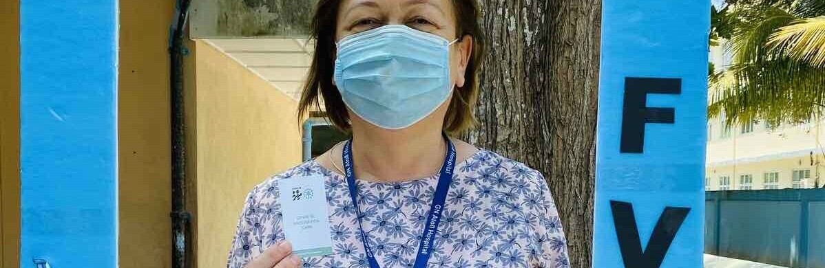 Перше щеплення в Україні 2-гою дозою вакцини отримала мешканка Хмельниччини