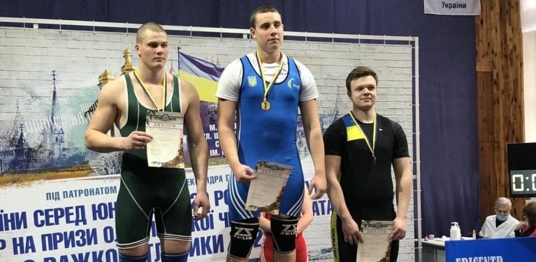 Важкоатлети Хмельниччини продемонстрували свій потенціал на всеукраїнському рівні