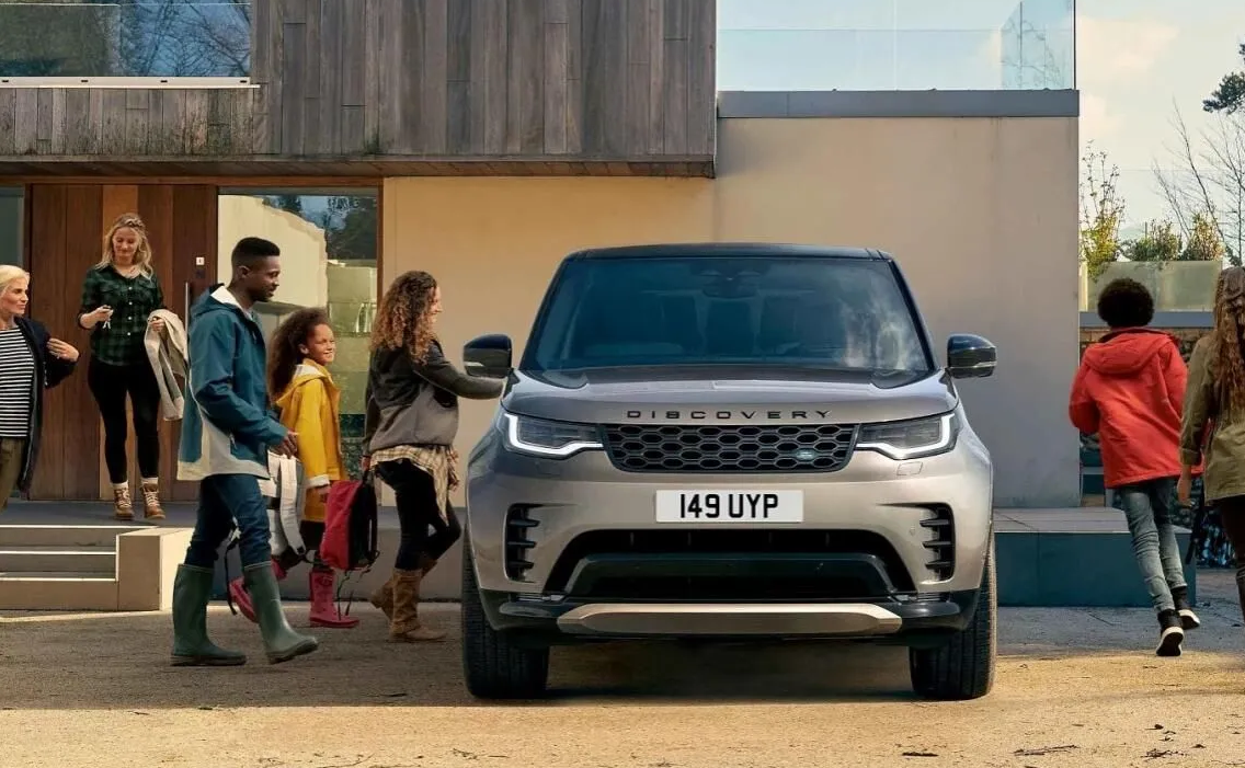 Land Rover Discovery для сімейних подорожей та складних маршрутів: у чому секрет популярності моделі Land Rover Discovery для сімейних подорожей та складних маршрутів: у чому секрет популярності моделі