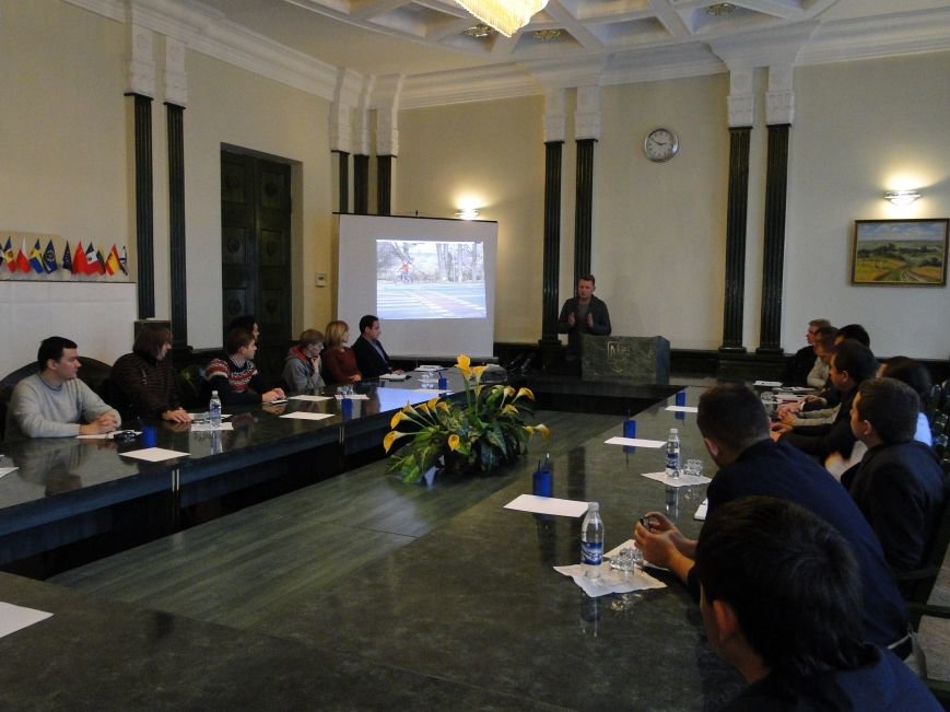 На розвиток велоінфраструктури у Хмельницькому впливатимуть велосипедисти (Фото, Відео) (фото) - фото 1